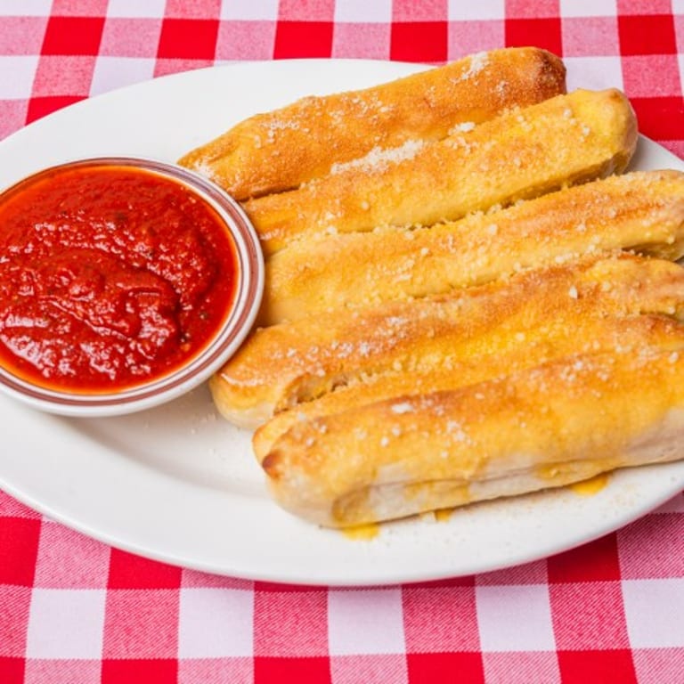 Irresistible Breadsticks: A Perfect Italian Appetizer